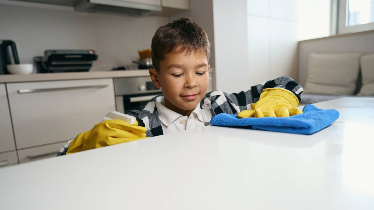 how-simple-home-cleaning-habits-improve-everyday-comfort